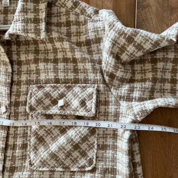 Tweed shacket like new - Picture 10 of 12